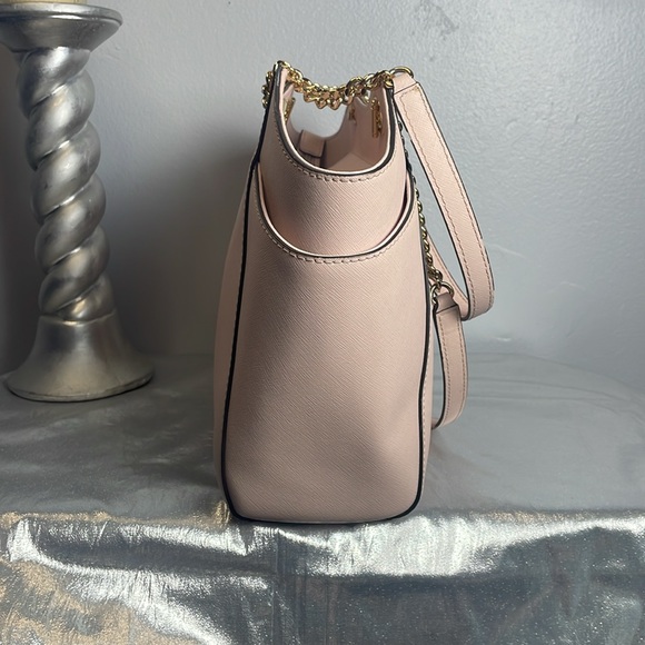 Michael Kors Blush Pink Purse - Picture 4 of 12
